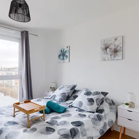 Confort Moderne - Proche Paris 公寓 *