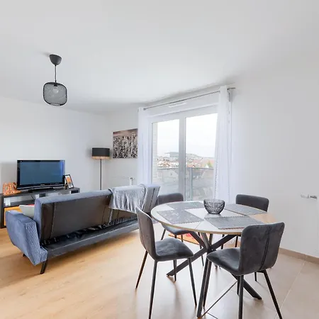 Confort Moderne - Proche Paris 公寓 *